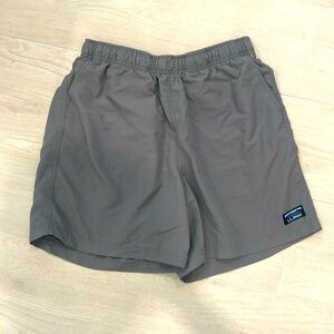 LL Bean 6” Inseam Shorts (M)